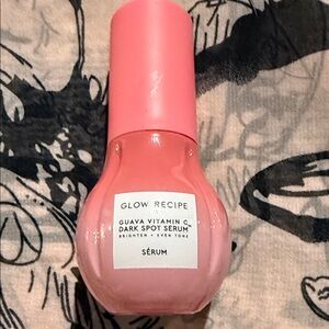 Glow Recipe Guava Vitamin C dark spot Serum - Vibrant Pink